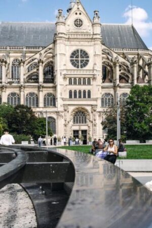 « Nous vivons avec nos contemporains » : à l’église Saint-Eustache, huit siècles d’art et de charité