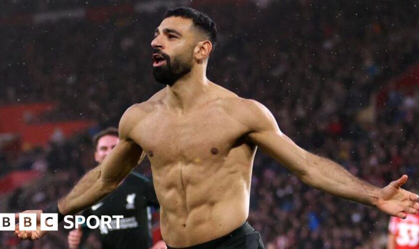 Mohamed Salah's celebrates after scoring Liverpool's winner from the penalty spot at Southampton