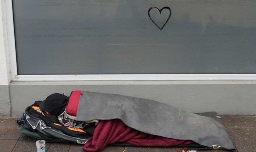 Kälte ist für obdachlose Menschen eine große Gefahr. Foto: Marcus Brandt/dpa