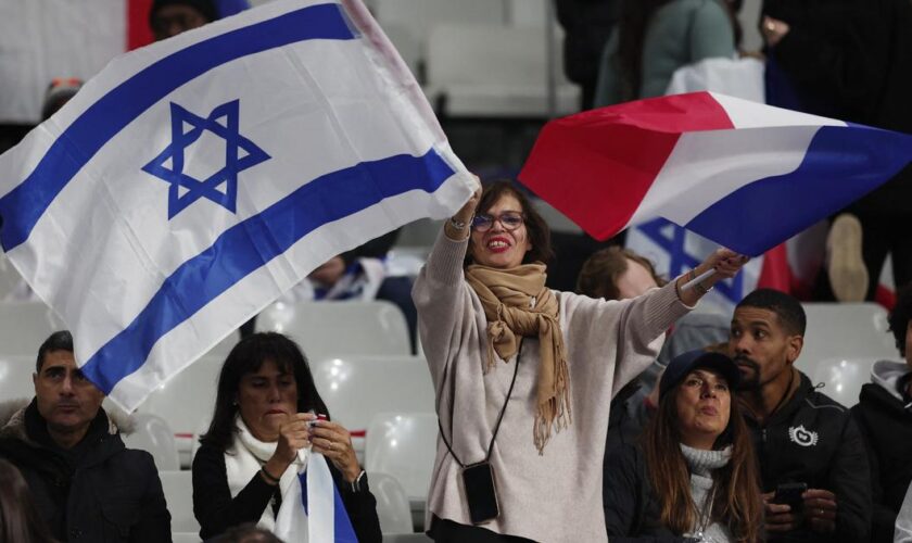 «On ne veut pas s’arrêter de vivre» : France-Israël, quand la fête du football passe au second plan