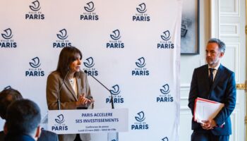 «On va sans doute vivre Baron noir en vrai !» : à Paris, la guerre pour la succession d’Anne Hidalgo est lancée