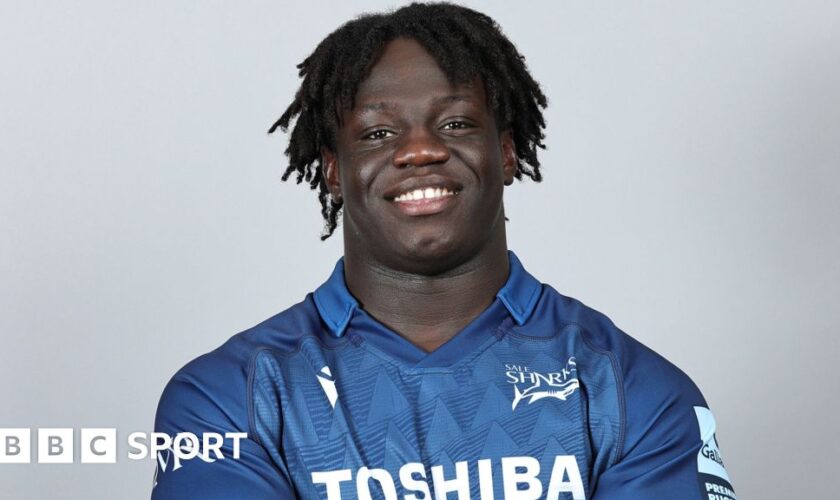 Asher Opoku-Fordjour in England training kit