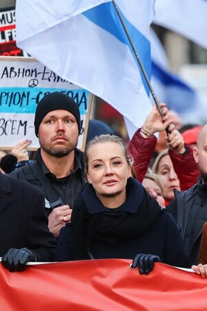 Opositores rusos se manifiestan en Berlín contra la guerra en lo que Ucrania llama "una campaña de relaciones públicas"