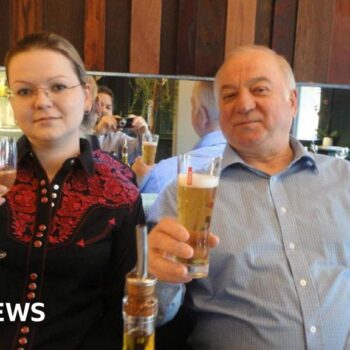 'Overreacting' police told no ex-spy living in Novichok poisoning area