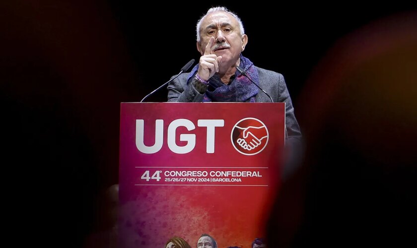 Pepe Álvarez (UGT) carga contra "el chantaje" de Repsol y Cepsa por el impuesto a las energéticas y advierte al Gobierno que el salario mínimo debería ser de 1.300 euros mensuales