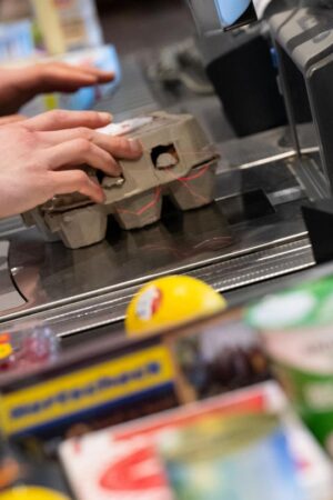 Preisvergleich: Discounter oder Supermarkt: Wo ist es günstiger?