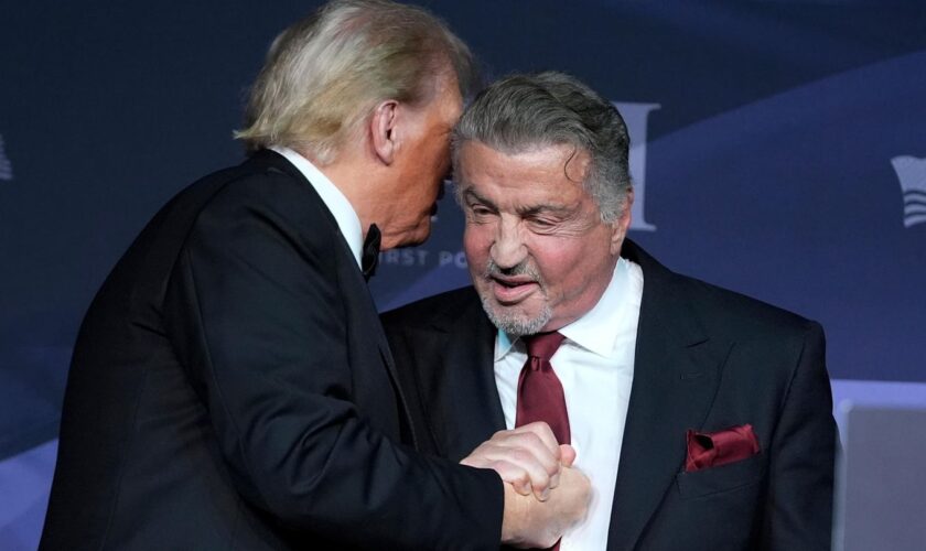 Promis aus Politik & TV: Sylvester Stallone bei Trump-Gala: "Ich stehe hier in Ehrfurcht"