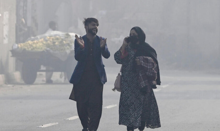 Record historique de pollution à Lahore, deuxième ville du Pakistan