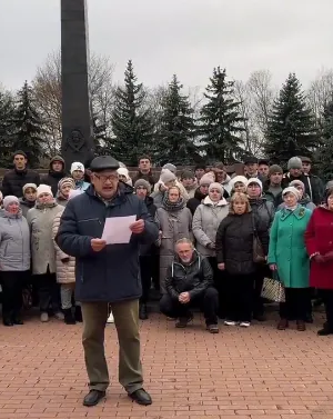 Refugiados rusos de Kursk piden a Putin que acabe con "la maldita guerra que se ha cobrado muchas vidas inocentes"