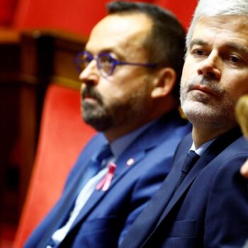 Retraites : la revalorisation annoncée vire à la guerre de communication entre Wauquiez et Attal