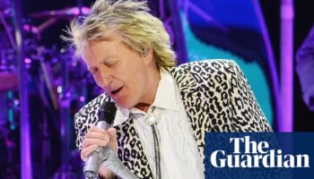 Rod Stewart to play Glastonbury 2025 legends slot: ‘I’m more than able to pleasure and titillate’