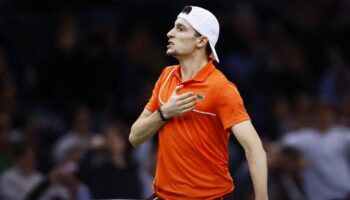 Rolex Paris Masters : Humbert terrasse Khachanov et affrontera Zverev en finale