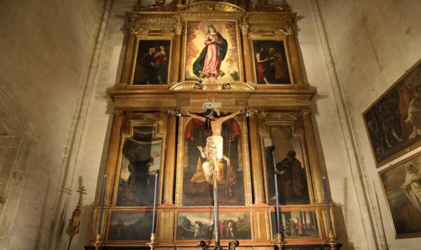 San Roque organiza turnos para estar junto al Cristo de San Agustín en la Catedral de Sevilla