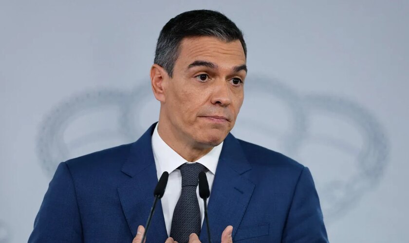 Sánchez justifica que el Gobierno no asuma la gestión de la DANA porque sería "restar eficacia": "Vivimos en un país descentralizado"