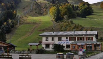 «Sans le ski, ce sera la faillite» : dans les Alpes, les stations de moyenne montagne face à leur fin inéluctable