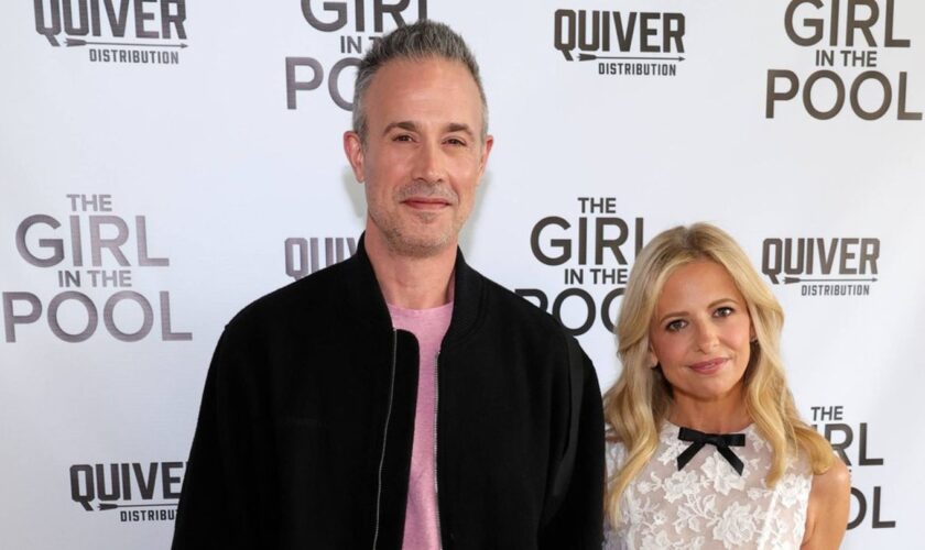 Freddie Prinze Jr. und Sarah Michelle Gellar haben keine Probleme mit Paparazzi.