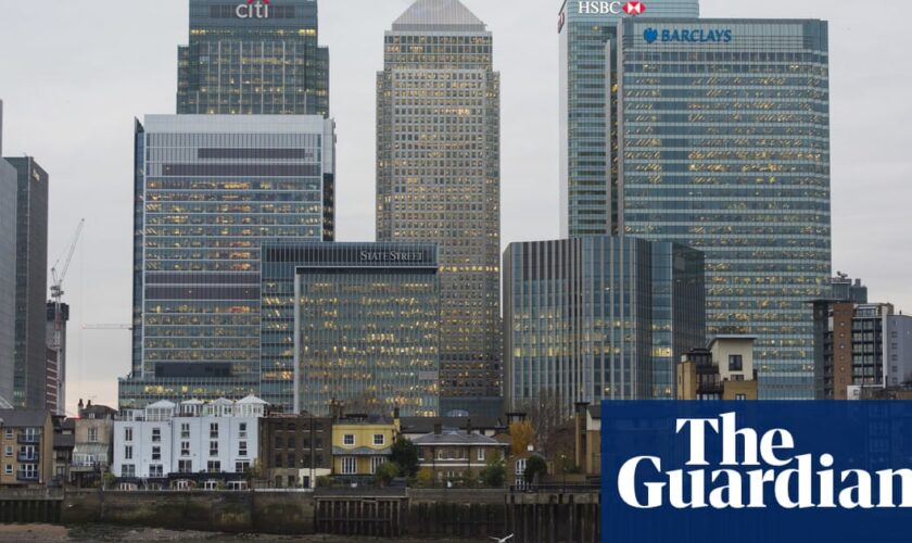 Senior UK bankers will get bonuses years earlier under plan to relax rules