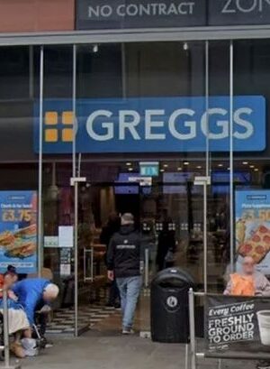 Sex offender hurls chair at stranger in Greggs for 'giving him attitude' in violent brawl