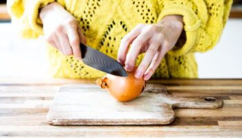 Simple kitchen hack makes chopping onions much easier – and doctor approves