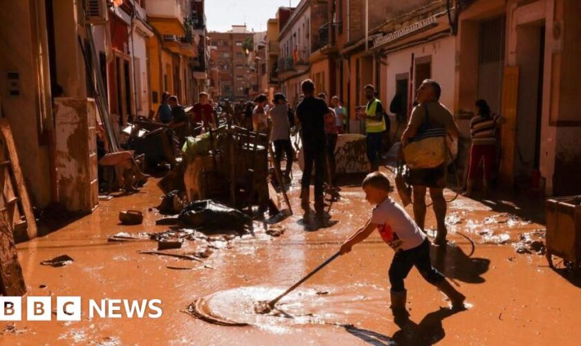 Spain's PM orders 10,000 troops and police to flood-hit Valencia