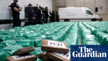 Spanish police seize record cocaine haul in banana shipment from Ecuador