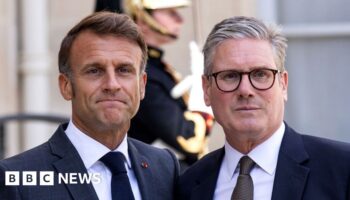 Starmer and Macron hold talks over trade and Trump ahead of Armistice Day event