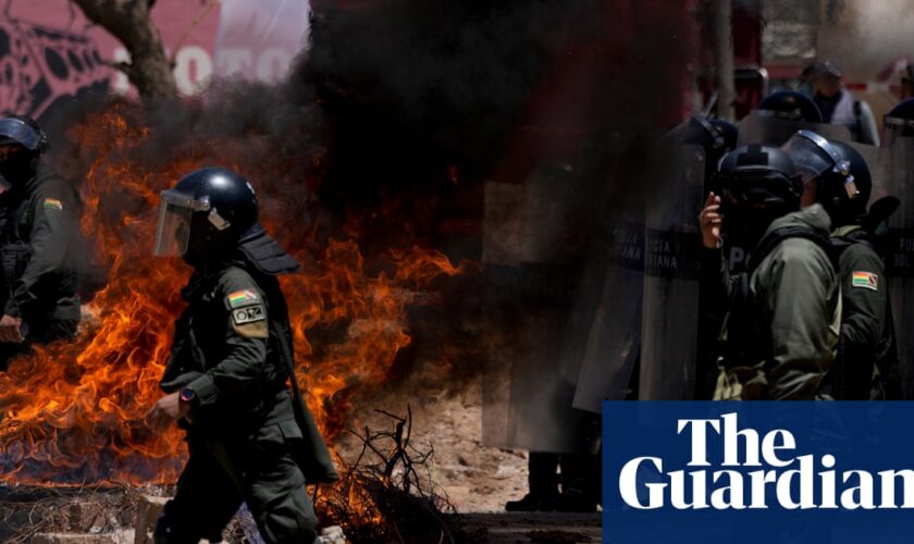 Supporters of Bolivian ex-president Evo Morales take 16 police officers hostage