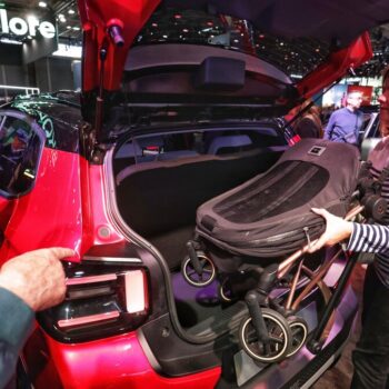 Taille du coffre, capacité... Les stars du Salon de l’auto à l’épreuve de la poussette