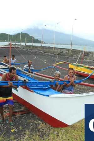 Tens of thousands flee as Super Typhoon Man-yi nears Philippines