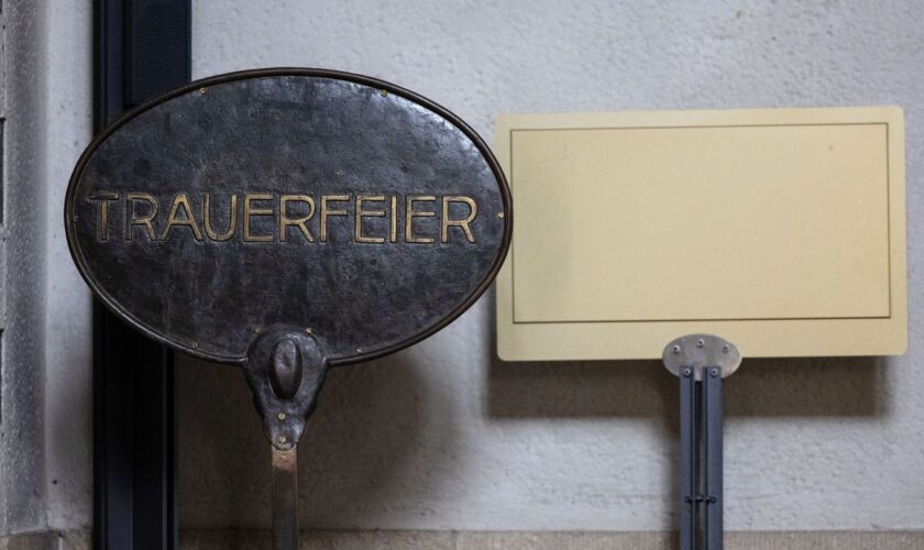 Wie kann ich meine eigene Trauerfeier mitgestalten? (Symbolbild) Foto: Hannes P. Albert/dpa