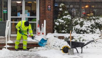 UK weather: Met Office predicts snow and bitter -6C frost in run up to Christmas