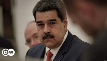 US slaps sanctions on Venezuelan officials