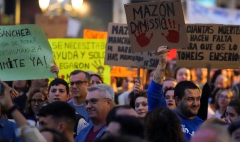 Demonstranten in Valencia fordern Mazóns Rücktritt