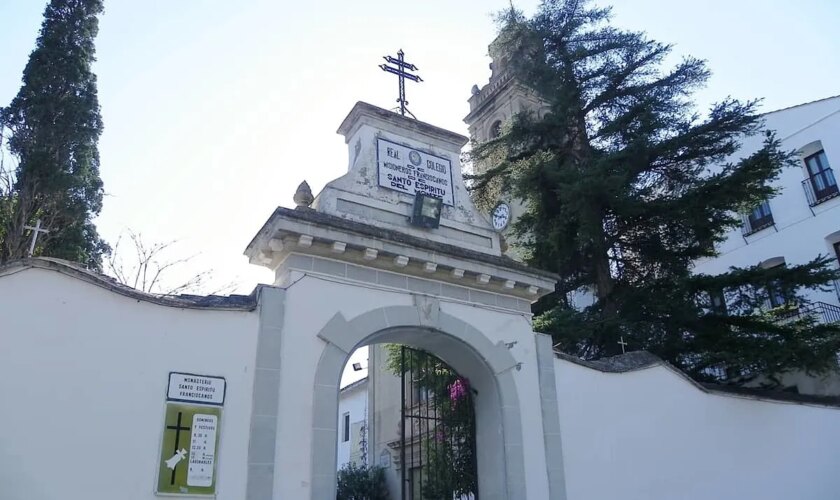 Un religioso asesinado y siete heridos tras ser atacados por un hombre que irrumpió en un convento de Valencia