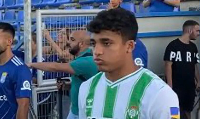 Una nueva lesión de rodilla puede truncar el sueño de Omar Sayed Moawad con el Betis