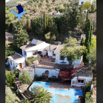 Una piscina con vistas al paraíso: así es la impresionante casa en venta de Jaén por 220.000 euros