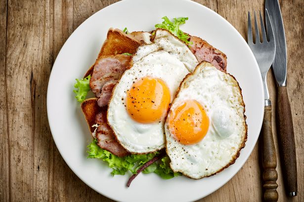 Woman's paper plate trick lets you fry eggs in microwave in two minutes