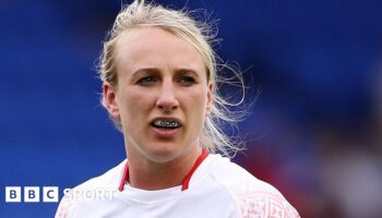 Jodie Cunningham in action for England in 2022