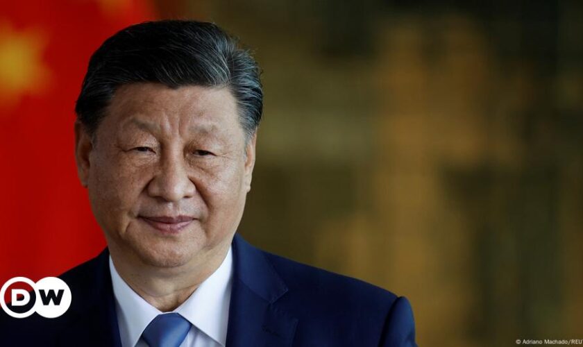 Xi Jinping visits Morocco, meets crown prince