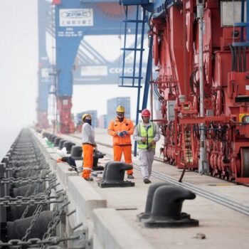 Xi inaugurates South America's first Chinese-funded port in Peru