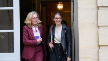 Education à la sexualité : trois ex-ministres macronistes appellent à ne « pas céder aux pressions »