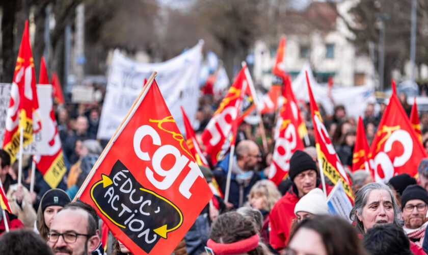 Grève de décembre 2024 : mobilisation d'ampleur jeudi 5 décembre, d'autres dates annoncées