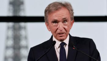 Bernard Arnault, patron de LVMH, rejoint l’Académie des sciences morales et politiques