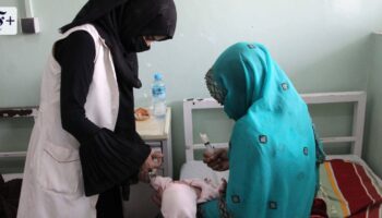 Afghanistan: Taliban verbieten Hebammenausbildung