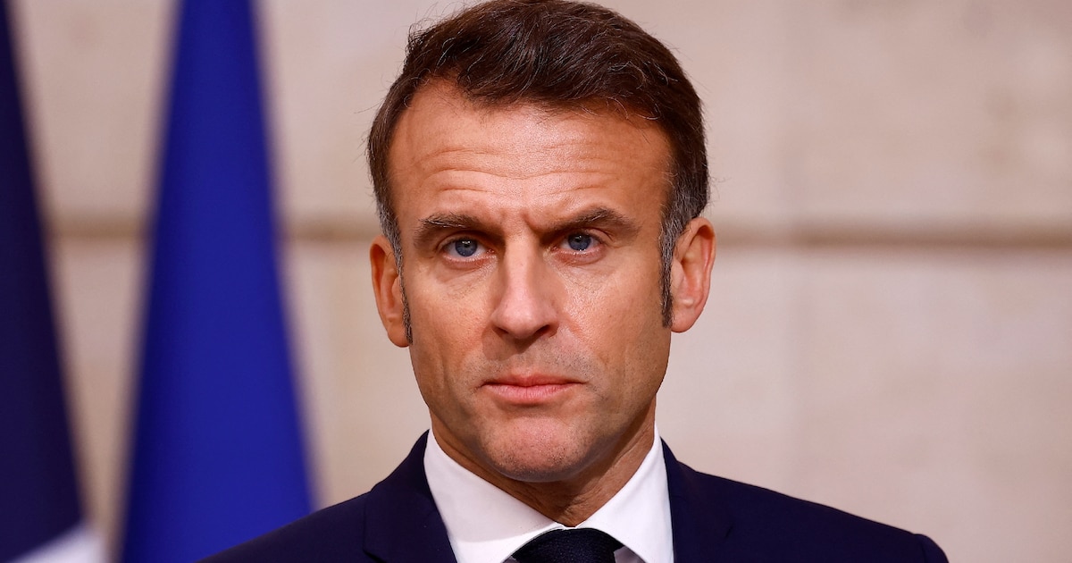 Motion de censure : quelle attitude adopter pour Emmanuel Macron ?