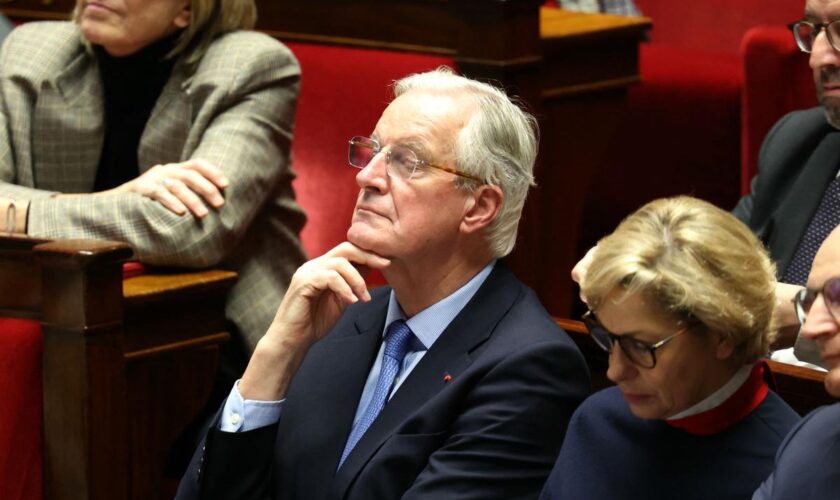 Des excuses à Le Pen jusqu’à la censure, ces cinq jours où Michel Barnier a perdu la partie