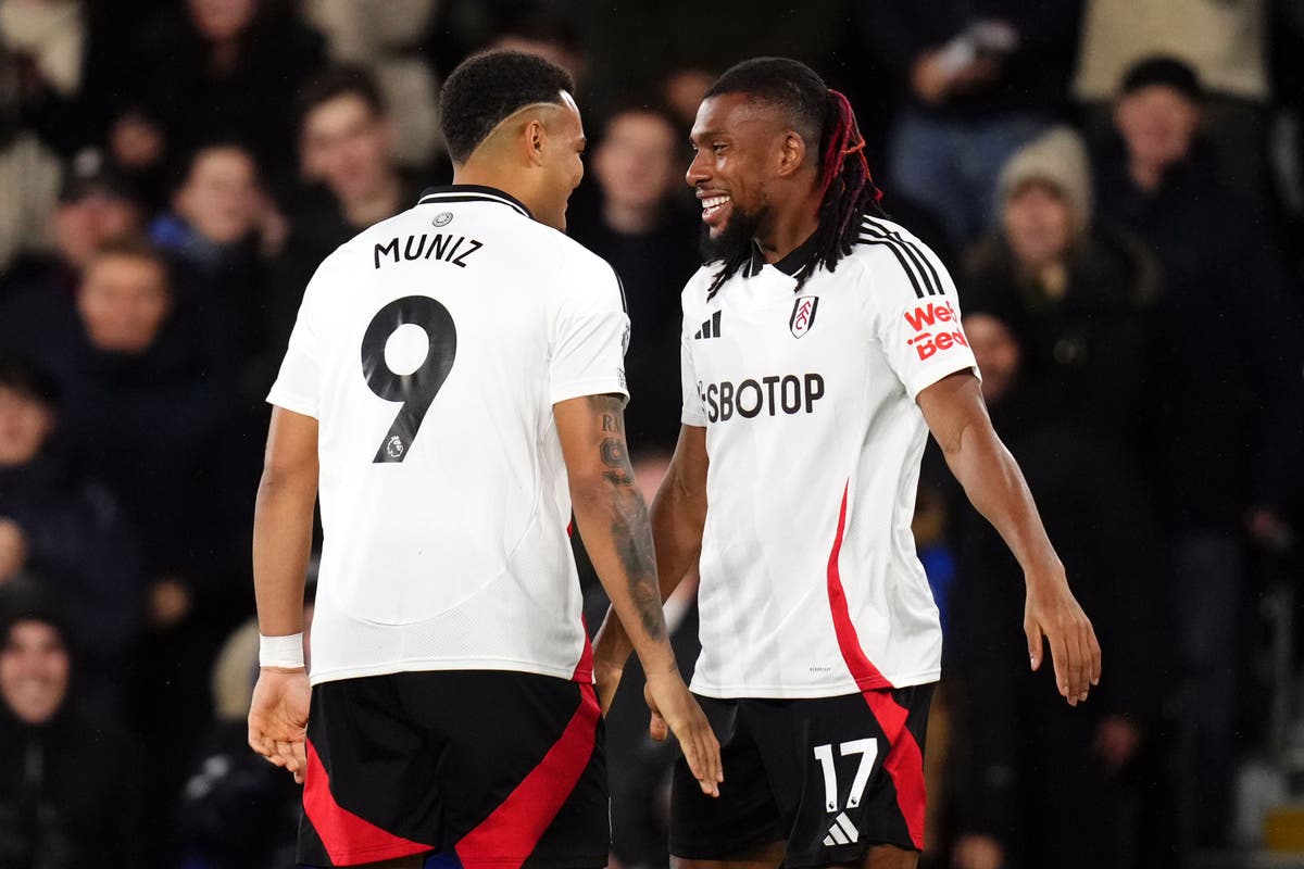 Alex Iwobi brace gives Fulham victory over Brighton