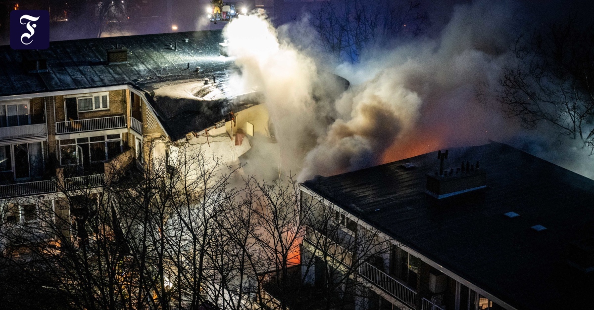 Wohnhaus in Den Haag nach Explosion teilweise eingestürzt