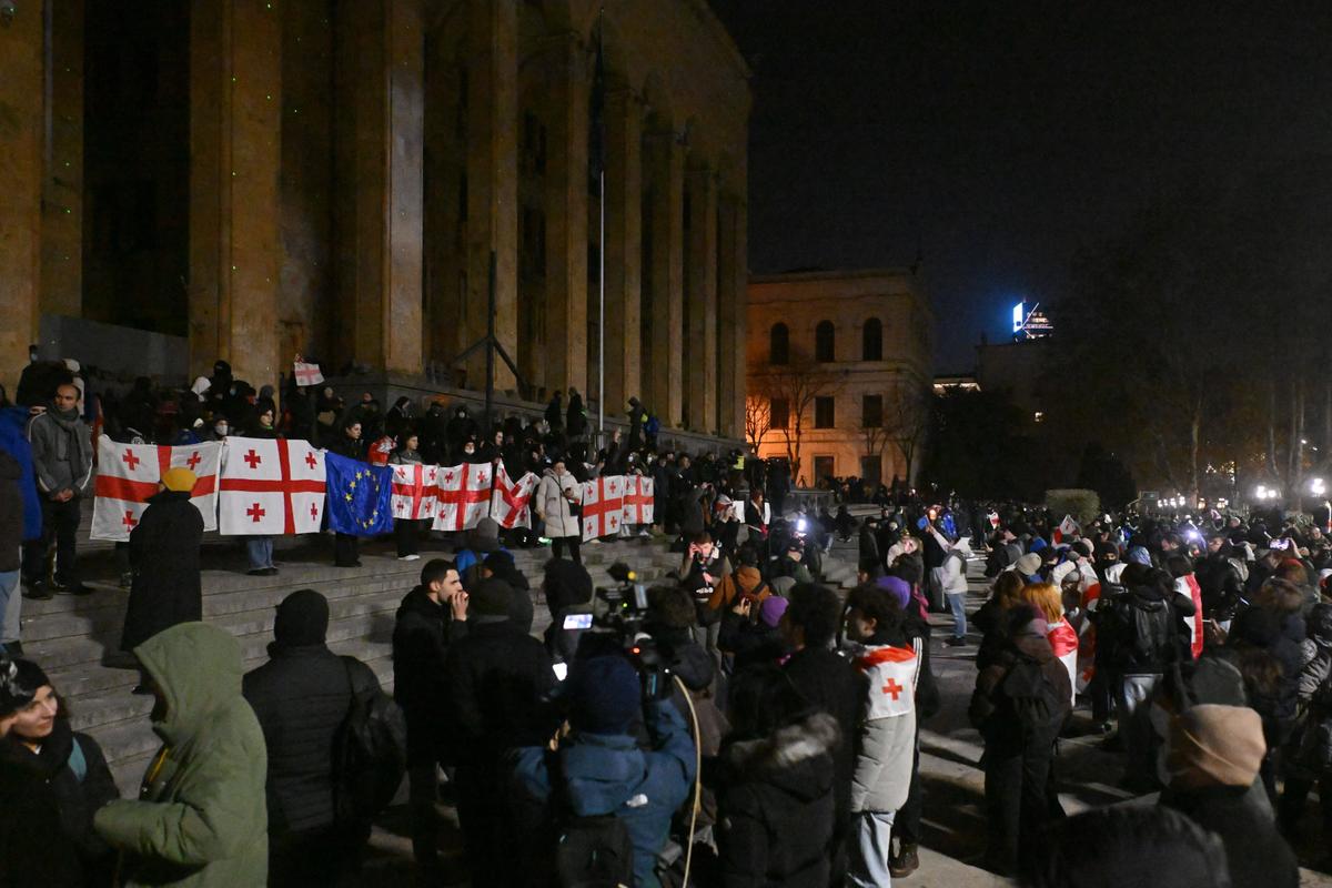 En Géorgie, le Premier ministre dit « gagner » face aux manifestants, mais la crise politique continue