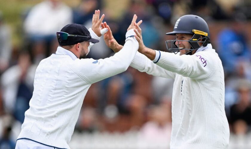 England clinch series win against New Zealand with 323-run victory in Wellington